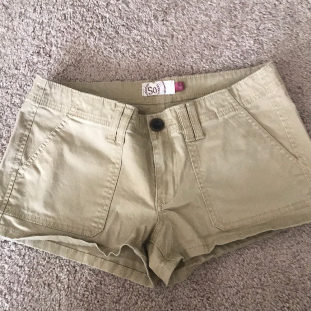 SO khaki shorts size 7